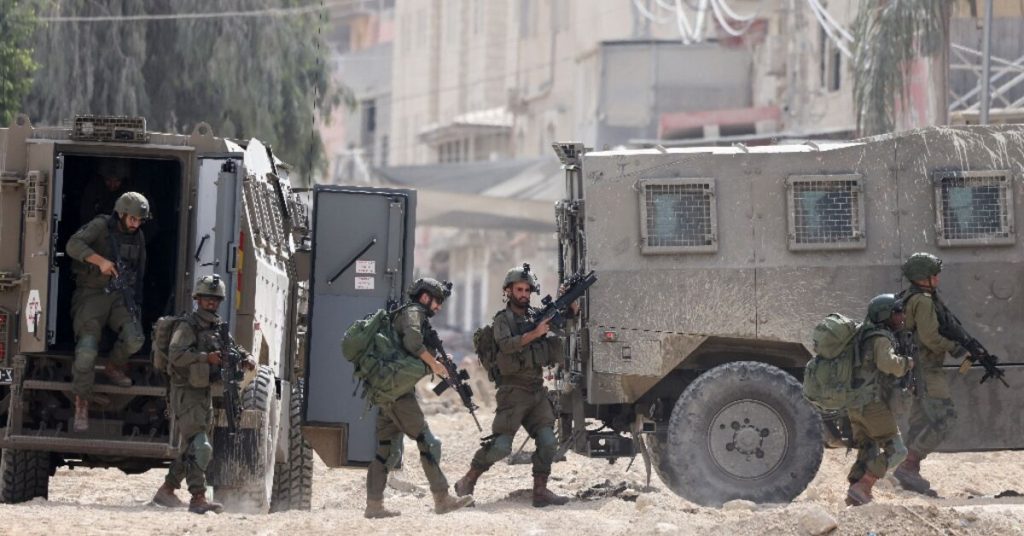 إسرائيل تشن عملية دامية في الضفة الغربية