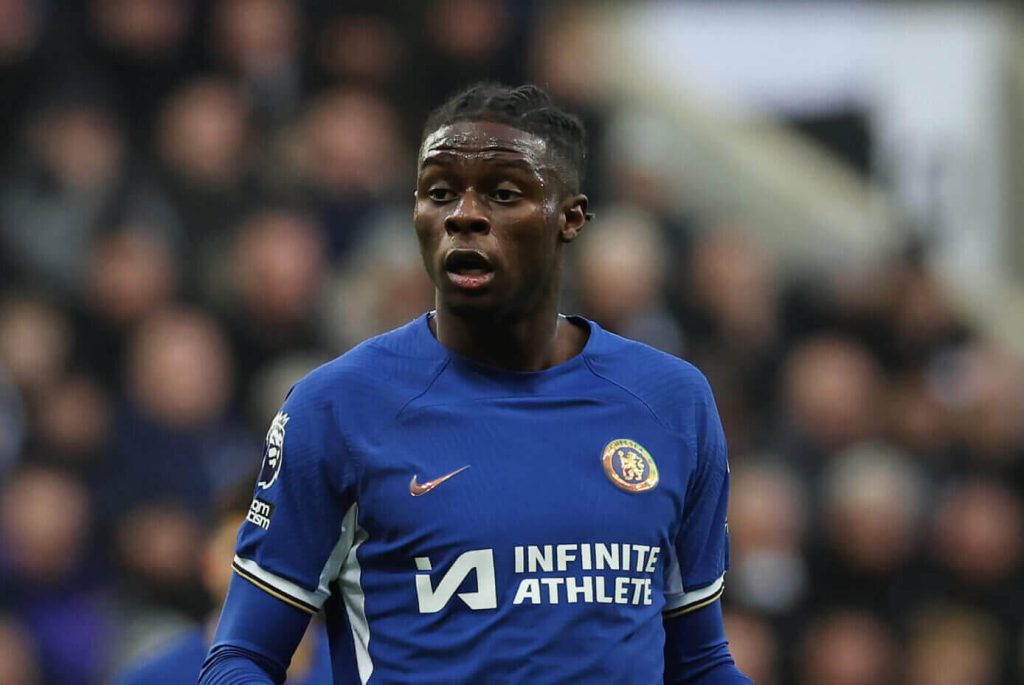 ليزلي أوجوتشوكو لاعب تشيلسي يكمل انتقاله على سبيل الإعارة إلى ساوثهامبتون