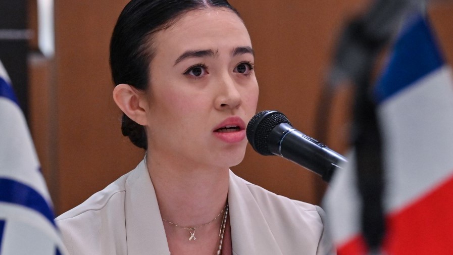 تقول الأسيرة الإسرائيلية المحررة نوعا أرغاماني إنها أصيبت على يد إسرائيل، وليس حماس