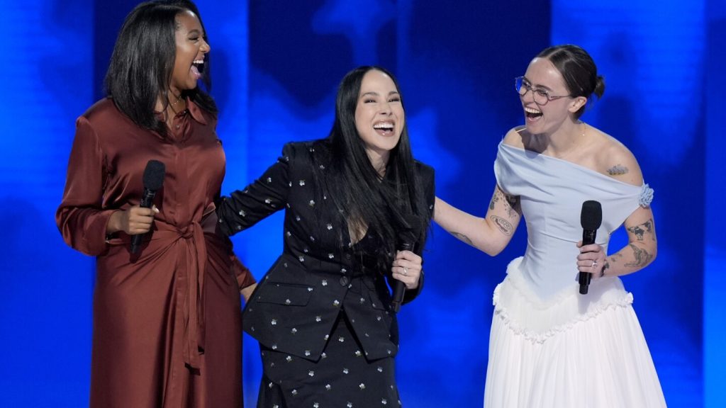 أفراد عائلة هاريس يظهرون في شيكاغو هذا الأسبوع أثناء المؤتمر الوطني الديمقراطي. إليكم من هم