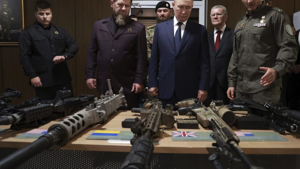 بوتن يقوم بزيارة مفاجئة إلى الشيشان بعد ثلاثة أسابيع من التوغل عبر الحدود الأوكرانية