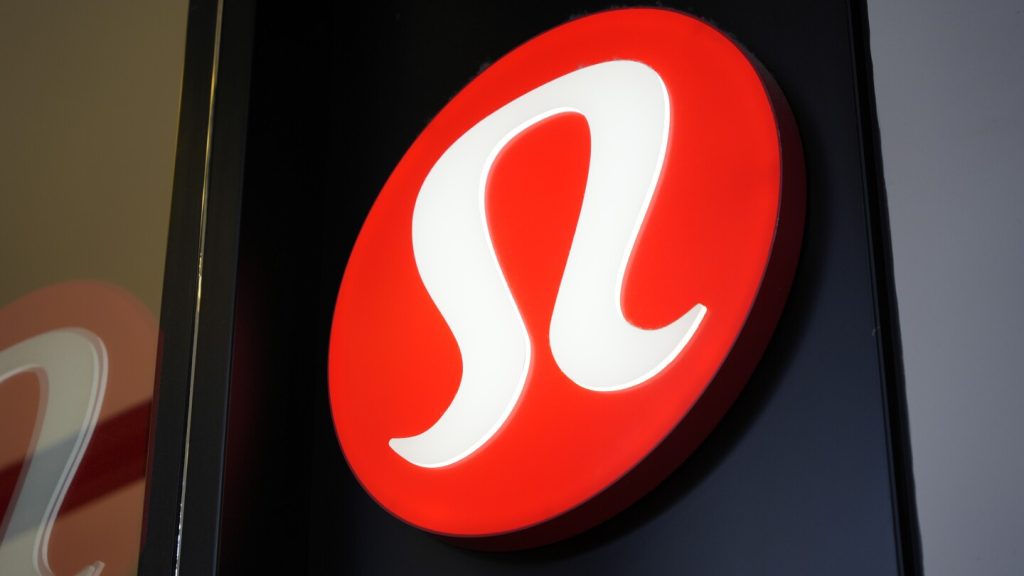 اتهام امرأتين في مخطط سرقة متاجر لولوليمون في مينيابوليس