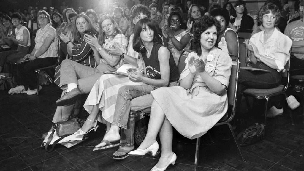 توفيت بيتي جين هول، المدافعة التي مهدت الطريق للنساء لدخول سوق العمل في مجال تعدين الفحم، عن عمر يناهز 78 عامًا