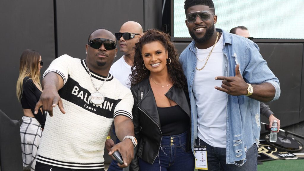 أعلنت قناة FS1 عن عرضين صباحيين جديدين بعد رحيل Skip Bayless عن برنامج Undisputed