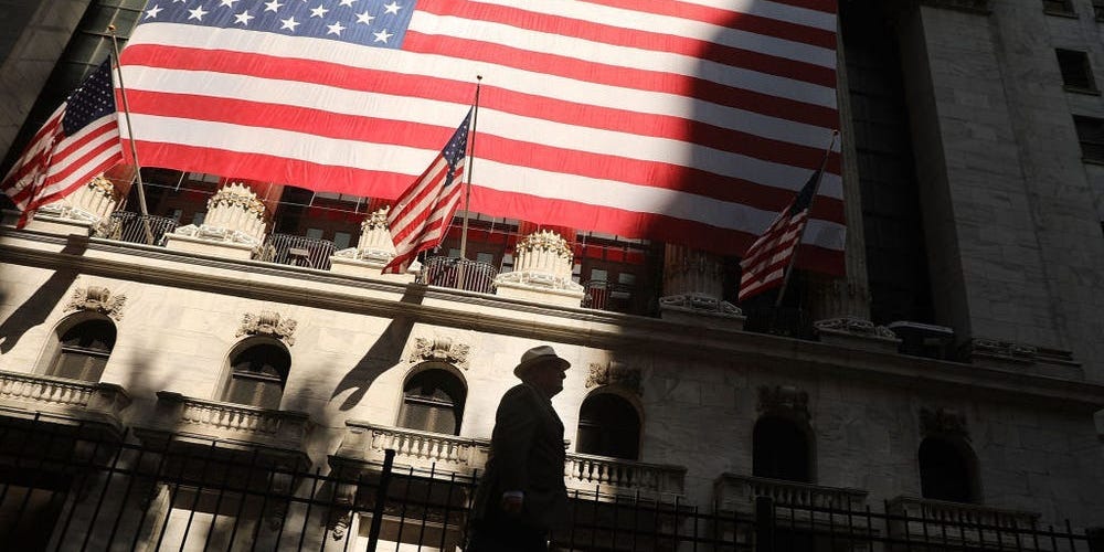 يقول الاستراتيجيون إن شراء الأسهم التي انخفضت في سبتمبر/أيلول أمر ضروري مع توجه السوق نحو أفضل فترة ثلاثة أشهر في العام