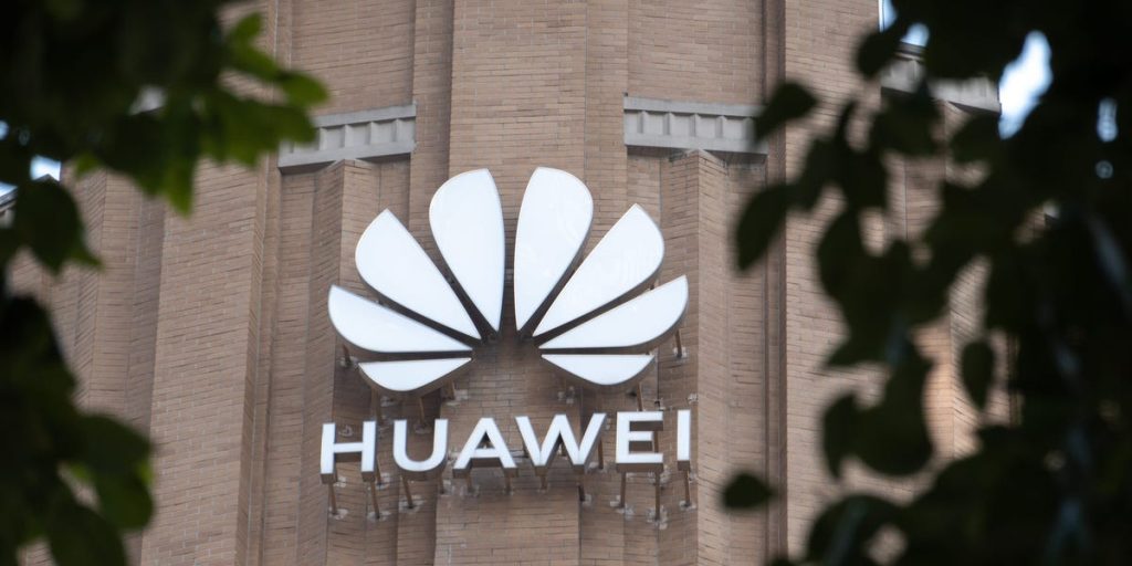 حصل هاتف هواوي الجديد ثلاثي الطيات على أكثر من 2 مليون طلب مسبق في غضون ساعات قليلة، قبل أن تعلن شركة أبل عن هواتف آيفون الجديدة