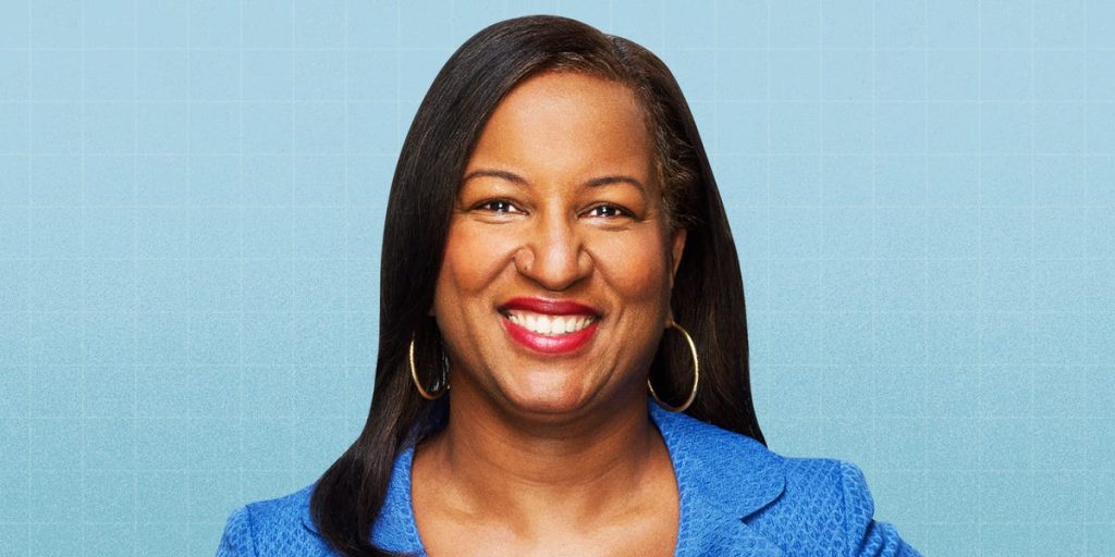 يقول كبير مسؤولي التأثير في IBM إن إعادة التدريب والاستثمار في المجتمعات أمر بالغ الأهمية أثناء ثورة الذكاء الاصطناعي