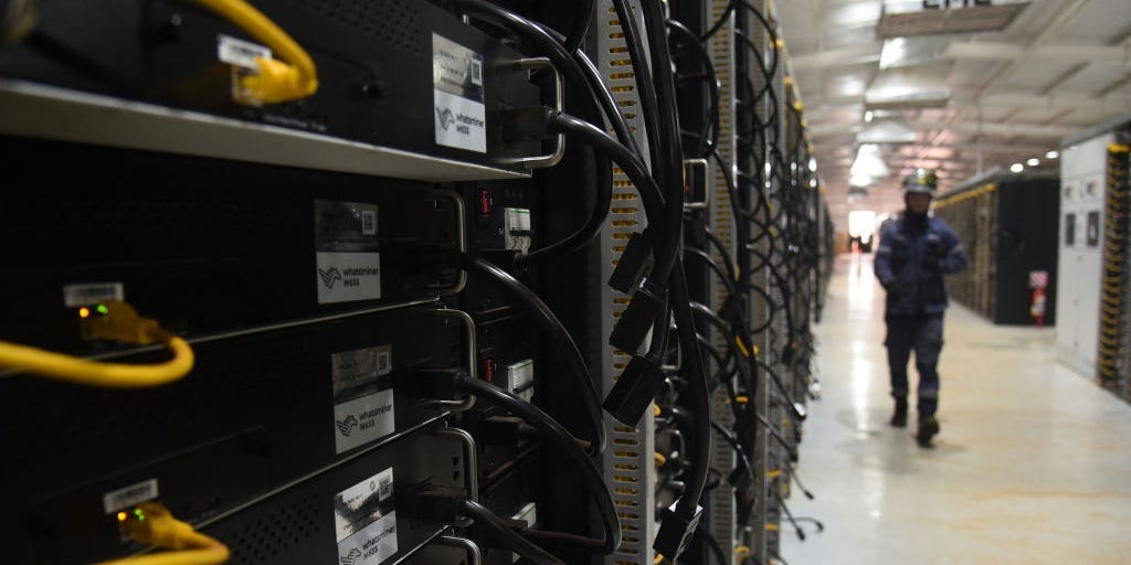 الأمريكيون يخسرون أموالاً أكثر من أي وقت مضى بسبب عمليات الاحتيال بالعملات المشفرة