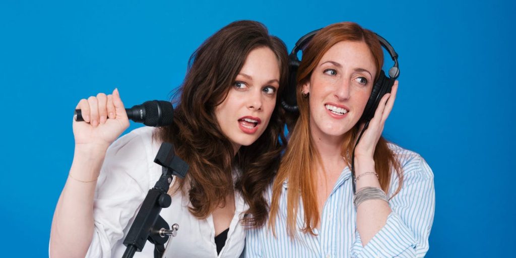 يوجه المؤثرون متابعيهم عبر الإنترنت إلى الأحداث الواقعية حيث يتطلعون إلى بناء المجتمعات وكسب المال