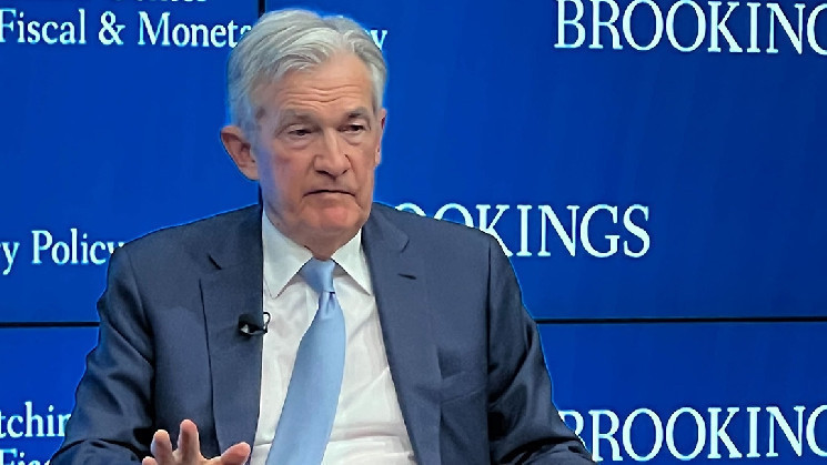 انخفاض البيتكوين والإيثريوم بنسبة 5% قبل تخفيضات أسعار الفائدة المتوقعة على نطاق واسع من جانب بنك الاحتياطي الفيدرالي