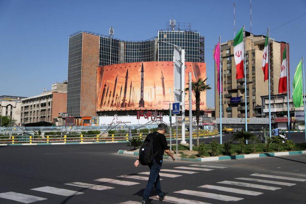 إيران: 92% من الإيرانيين “غير راضين” عن الوضع الحالي في البلاد