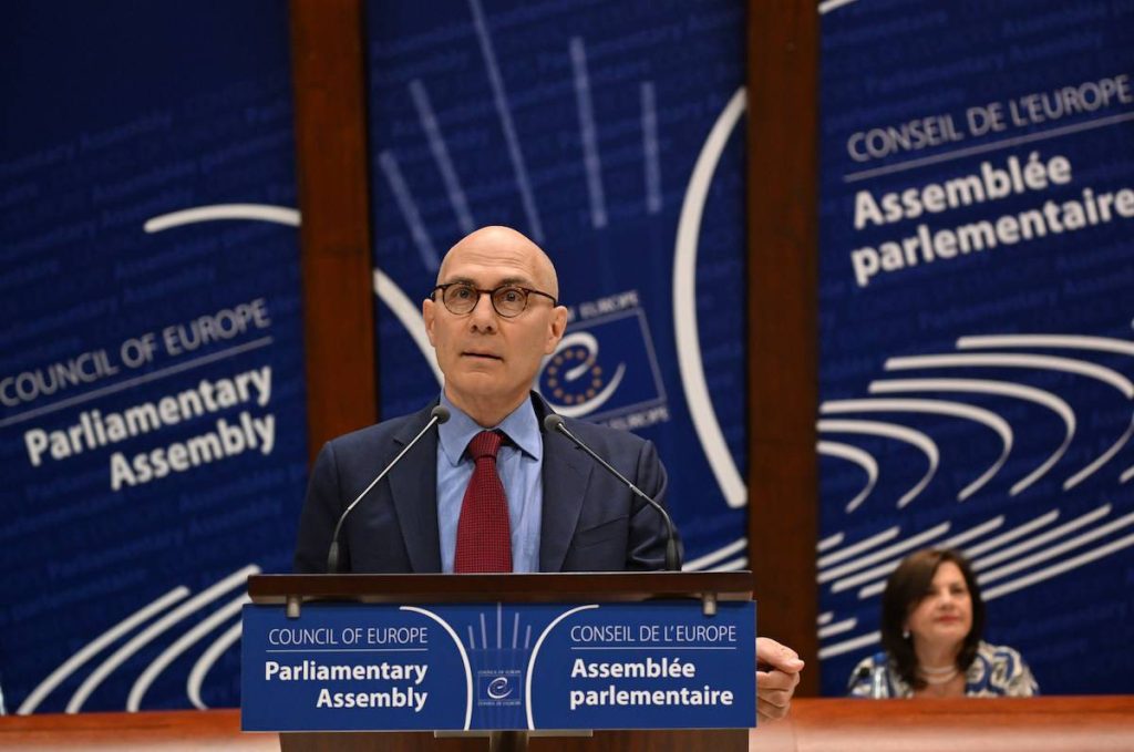 المفوض السامي لحقوق الإنسان يدعو تونس إلى إطلاق سراح الأشخاص المحتجزين تعسفيا