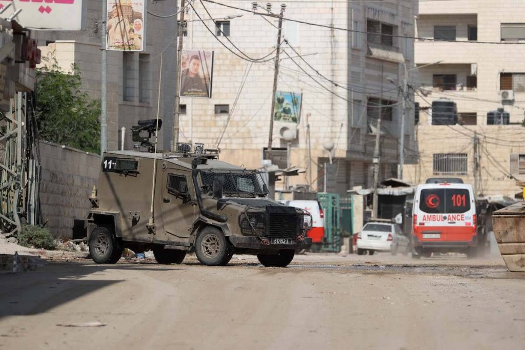 أطباء بلا حدود: إسرائيل تواصل عرقلة الوصول إلى الرعاية الصحية