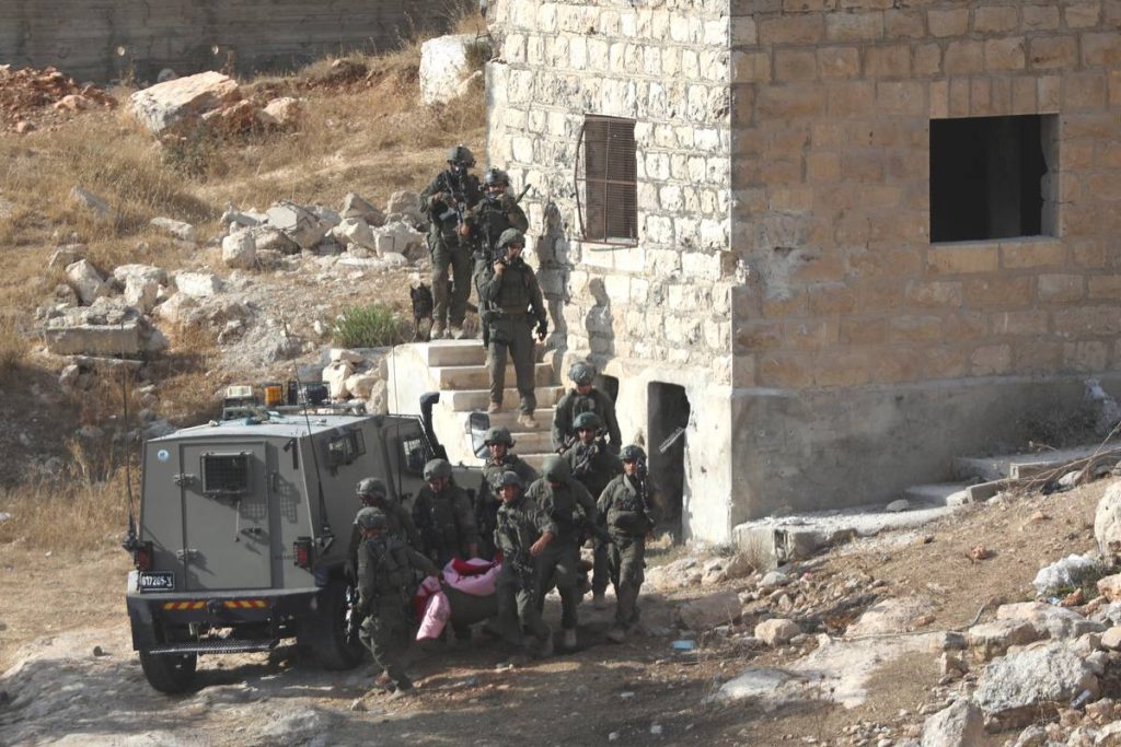مقتل 33 شخصا على الأقل مع استمرار إسرائيل في عمليتها العسكرية القاتلة شمال الضفة الغربية