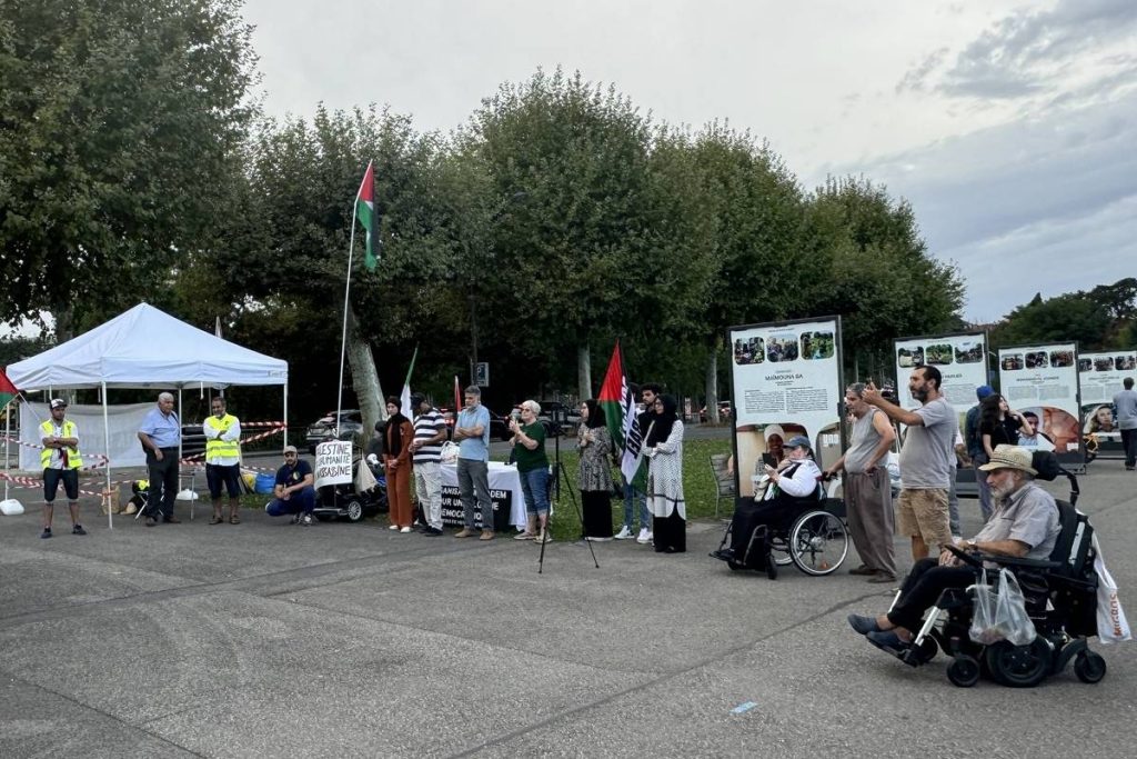 متظاهرون يتظاهرون في جنيف دعما لفلسطين