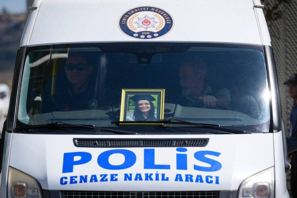 سيناتور أمريكي يدعو وزارة العدل لفتح تحقيقات مستقلة في مقتل إيجي