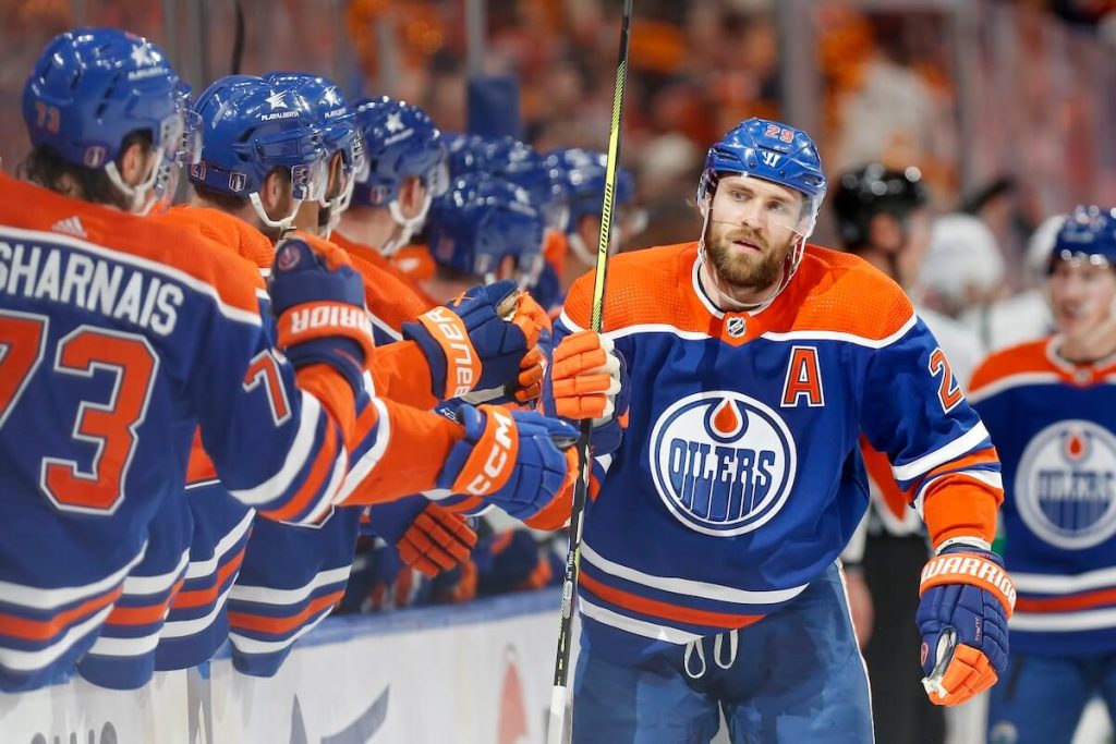 أويلرز يوقع مع ليون درايسايتل لتمديد عقد لمدة 8 سنوات بقيمة 14 مليون دولار سنويًا