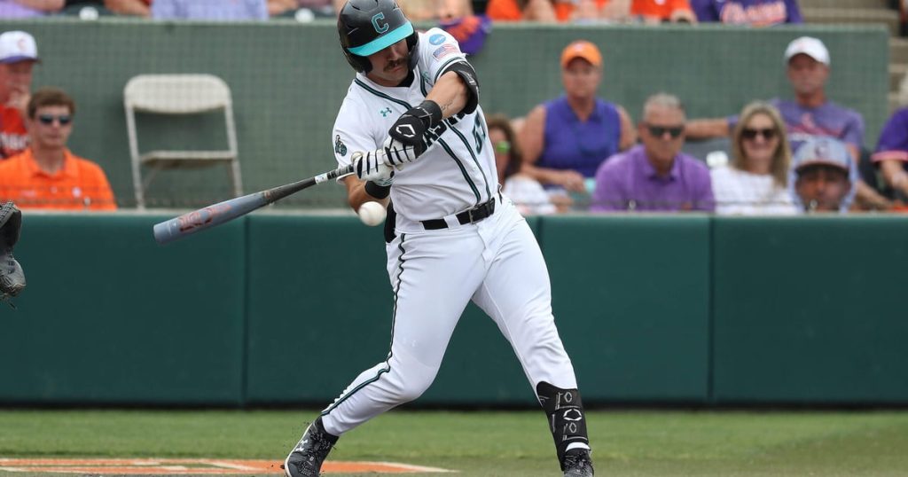 مينيسوتا توينز يطلق سراح لاعب الدوري الصغير بسبب ترجيح الملعب عمدًا: المصدر