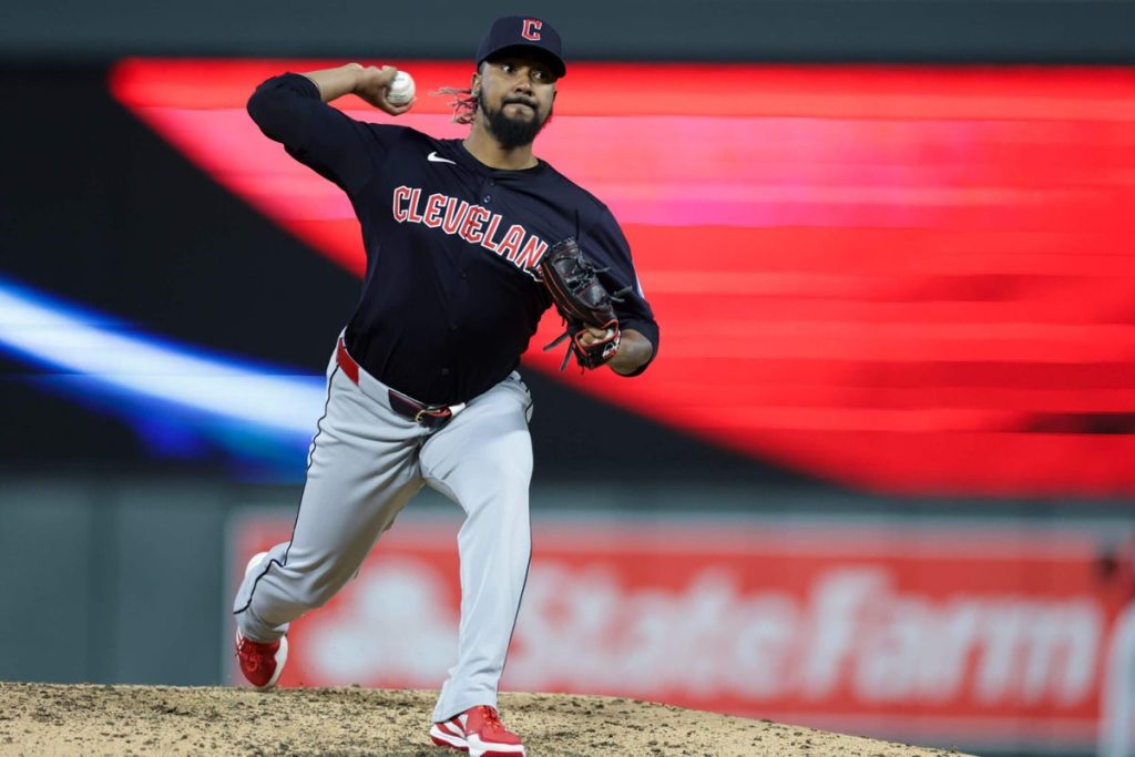 تقرير حظيرة البيسبول في دوري البيسبول الرئيسي: مستويات الإغلاق المبكرة جدًا لعام 2025، مع إيمانويل كلاس على رأس الفئة