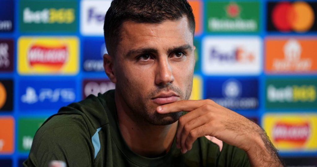 رودري لاعب مانشستر سيتي يقول إن اللاعبين “قريبون” من الإضراب بسبب جدول كرة القدم الموسع