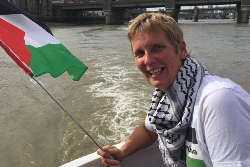 الشرطة البريطانية تطلب من ناشطة فلسطينية تفاصيل اتصالاتها في غزة