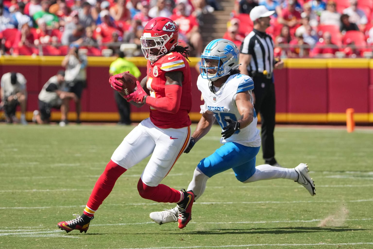 راشي رايس حريص على إظهار مهاراته المحسنة في المباراة الافتتاحية للموسم لفريق تشيفز ضد فريق رافينز