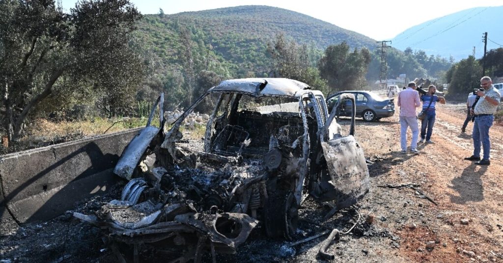 غارات إسرائيلية على سوريا تقتل 18 شخصا: وزير