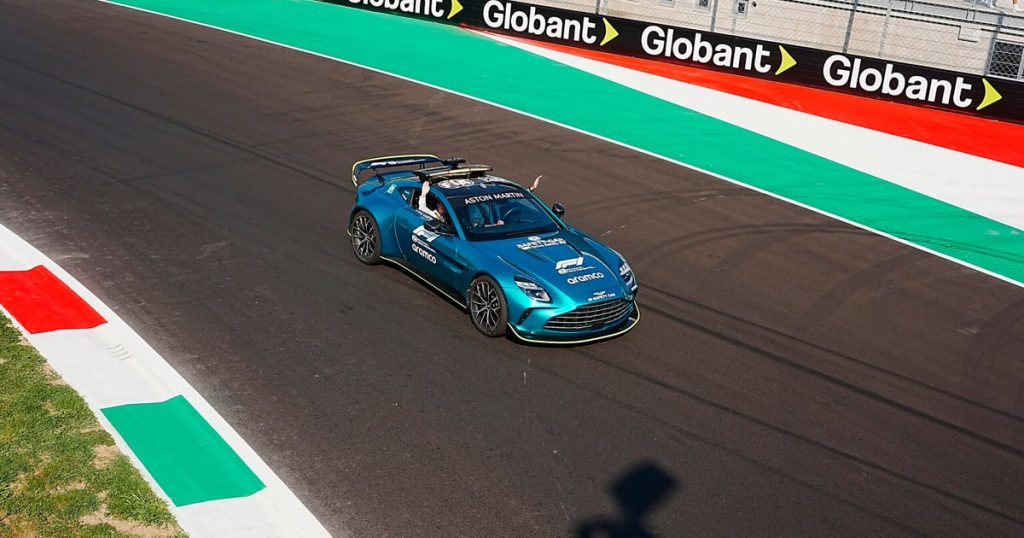 الجفاف الملحوظ الذي تعاني منه سباقات الفورمولا 1 بسبب سيارات الأمان. بالإضافة إلى ذلك، إليكم نظرة داخل “مشروع القلم الرصاص” من أستون مارتن