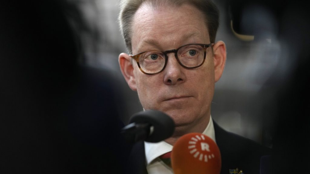 وزير خارجية السويد يعلن رحيله المفاجئ عن السياسة