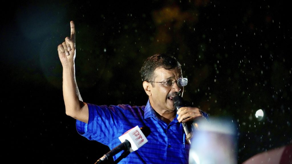 المحكمة العليا في الهند تفرج عن رئيس وزراء نيودلهي بكفالة بعد 6 أشهر في السجن