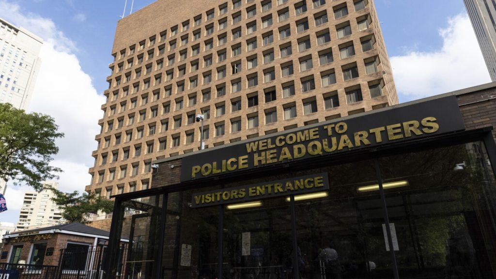 التحقيقات الفيدرالية الدائرة تختبر قدرة عمدة مدينة نيويورك على الحكم