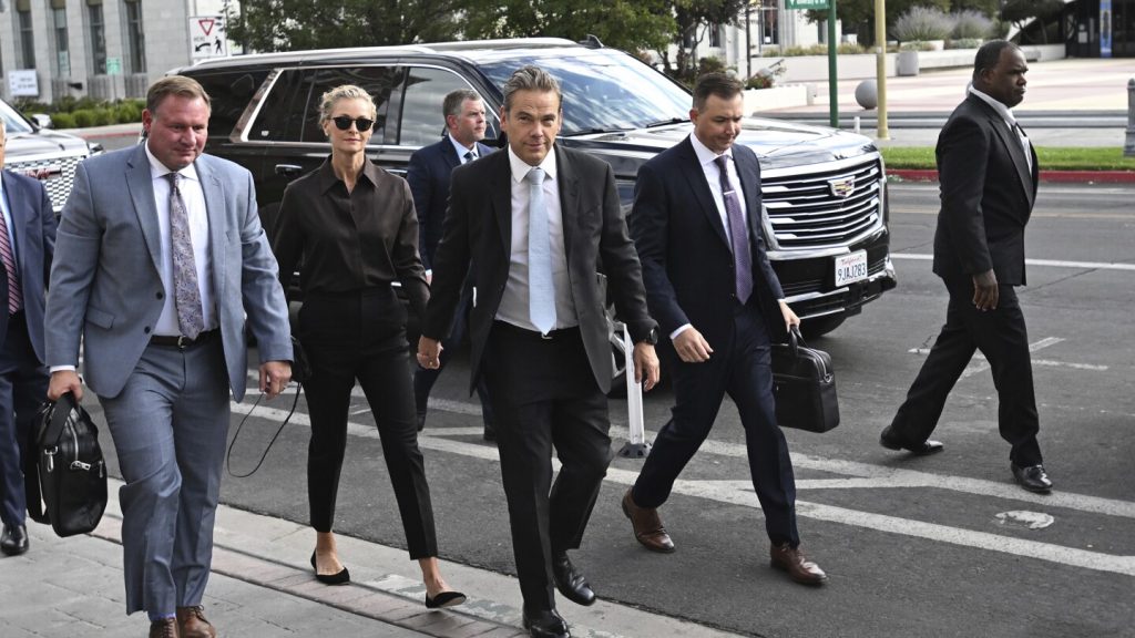 قد تكون السيطرة على إمبراطورية مردوخ الإعلامية على المحك في جلسة استماع مغلقة في نيفادا