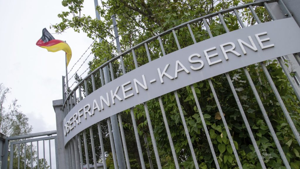 قال الادعاء العام إن متطرفا إسلاميا خطط لمهاجمة جنود ألمان خلال استراحة الغداء