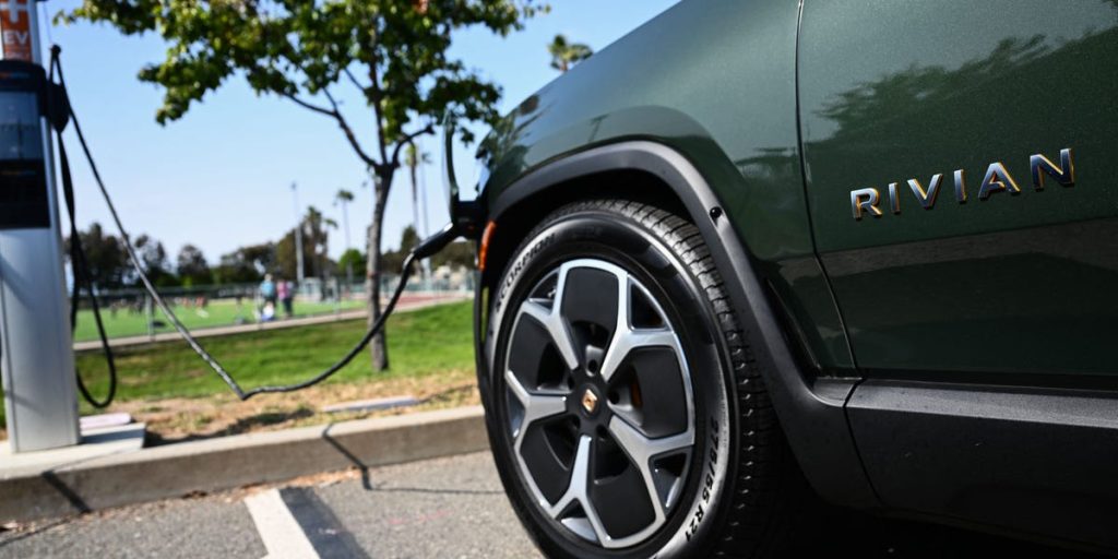 النظر في السيارة الكهربائية؟ يشرح الخبراء كيفية اختيار واحد يناسب أسلوب حياتك وميزانيتك