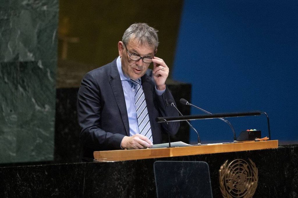 مدير الأونروا ينفي علمه بأن الموظف الموقوف عن العمل هو قيادي في حماس في لبنان