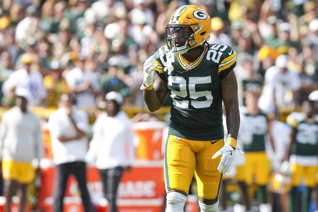 عرض باكرز كيسان نيكسون ذو الثلاثة خث معرض للخطر حيث لن يركله أحد