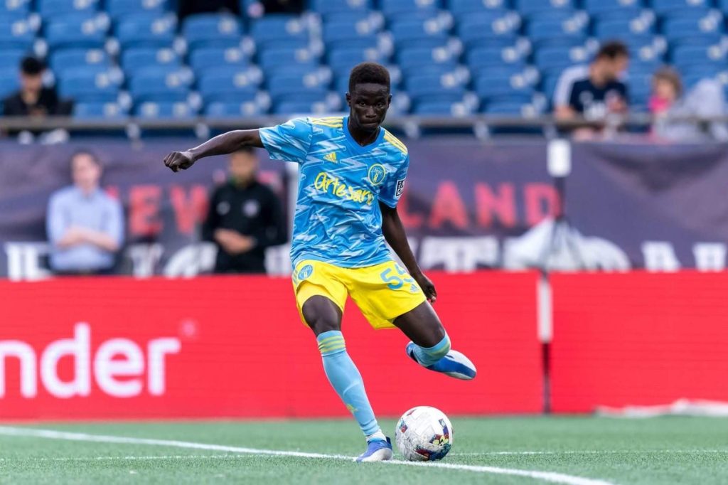 من المتوقع أن يتعاقد بايرن ميونيخ مع باجونج داربوي من لوس أنجلوس