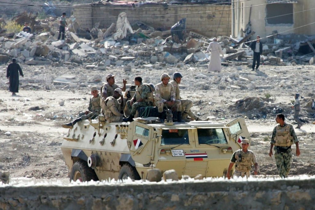 مصر: الجيش ينفي “التعاون مع إسرائيل” في عملياته