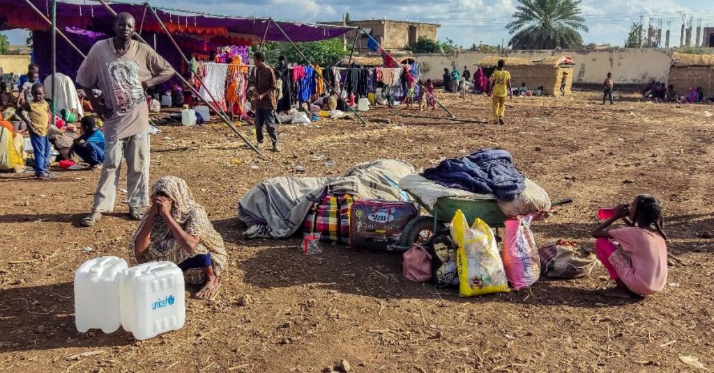 المجلس الحاكم في السودان يجري تعديلات وزارية وسط صراع وحشي