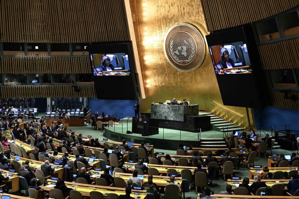 الأمم المتحدة تتبنى قراراً يؤكد حق الفلسطينيين في تقرير المصير بأغلبية ساحقة