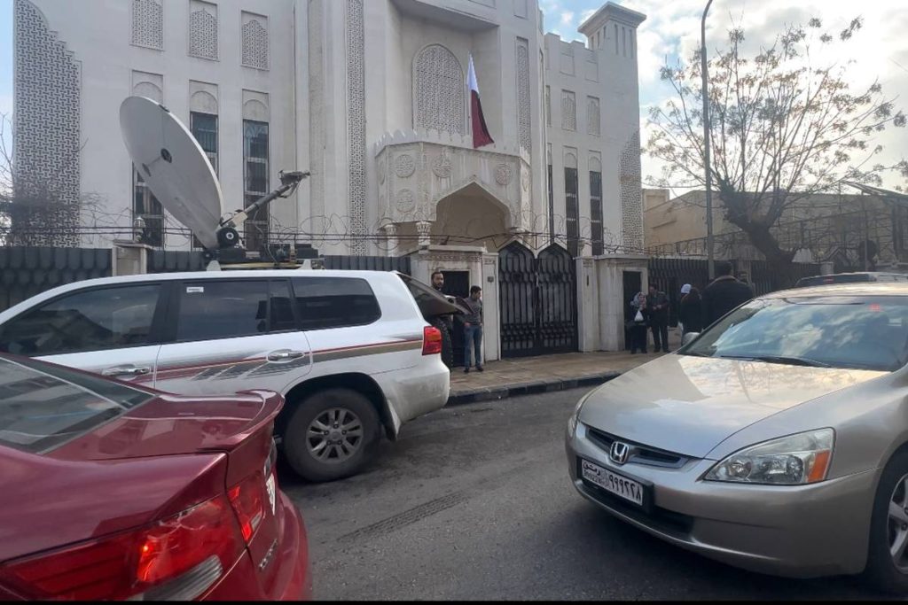 قطر تعيد فتح سفارتها في العاصمة السورية بعد 13 عاما