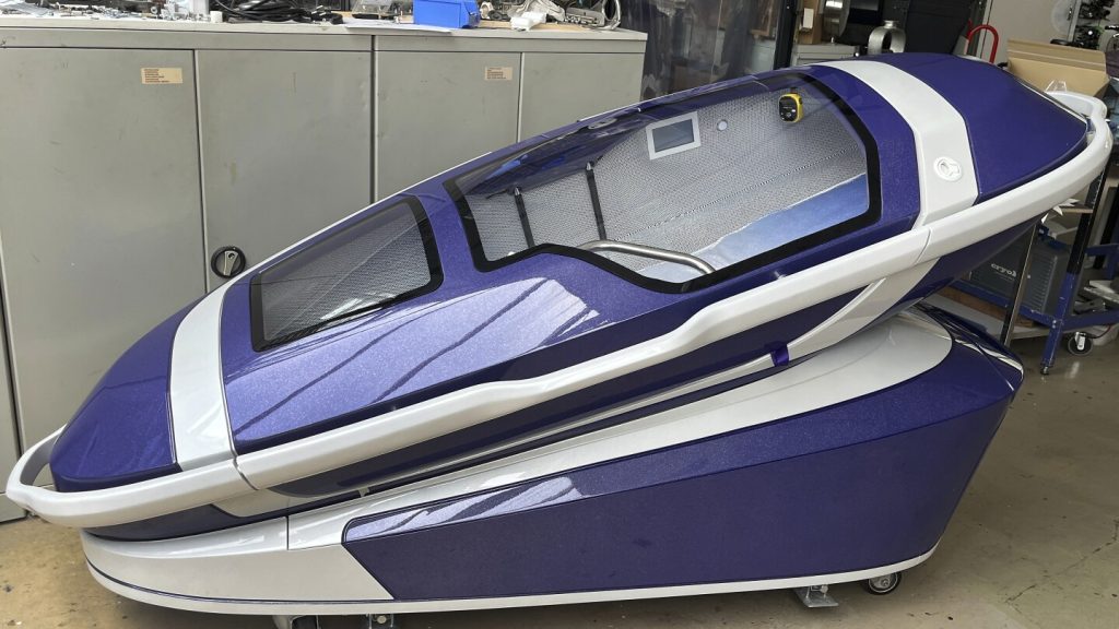 السلطات السويسرية تطلق سراح ناشط من أجل الحق في الموت بعد أن استبعدت القتل في قضية “الكبسولة الانتحارية”.