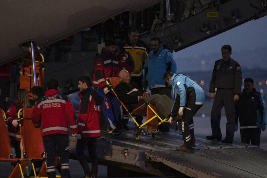 “سكان غزة الذين تم إجلاؤهم لتلقي العلاج الطبي يخشون ألا يُسمح لهم بالعودة إلى ديارهم أبدًا”