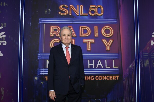 Lorne Michaels يحضر SNL50: The Homecoming Concert في Radio City Music Hall يوم الجمعة 14 فبراير 2025 ، في نيويورك. (تصوير إيفان أغوستيني/Invision/AP)