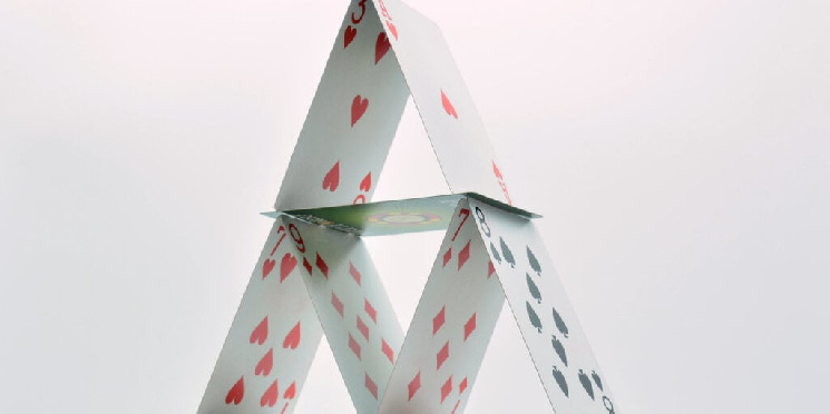 الإستوني المواطنون يدعون بمبلغ 577 مليون دولار مخطط تشفير Hashflare Ponzi