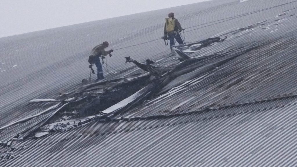 اخترقت طائرة بدون طيار القشرة الخارجية للمصنع النووي في أوكرانيا. مستويات الإشعاع طبيعية