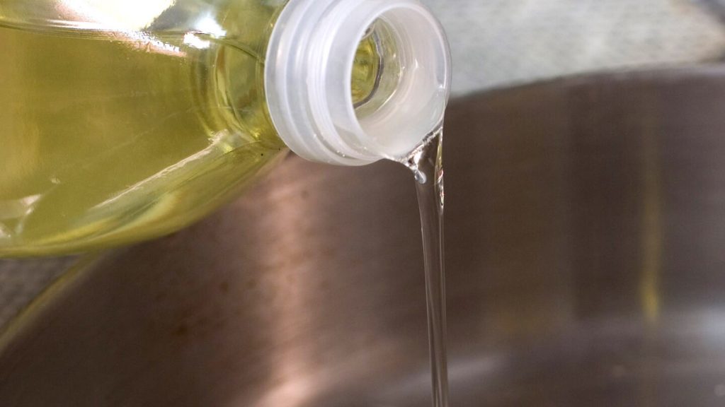 كينيدي ومؤثرون زيوت البذور ، وعلماء التغذية المحيرون