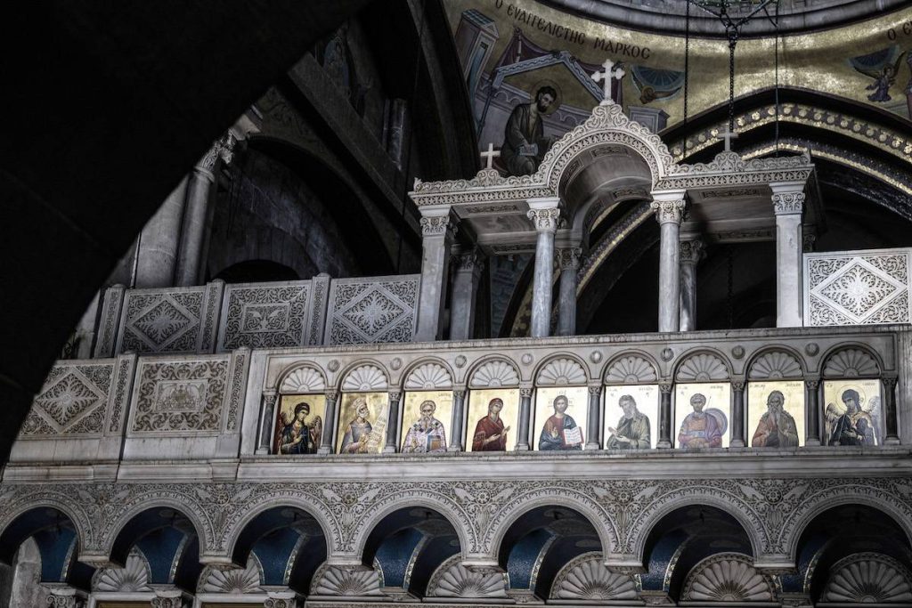 إسرائيل تقيد وصول المسيحيين إلى احتفالات السبت المقدس في القدس