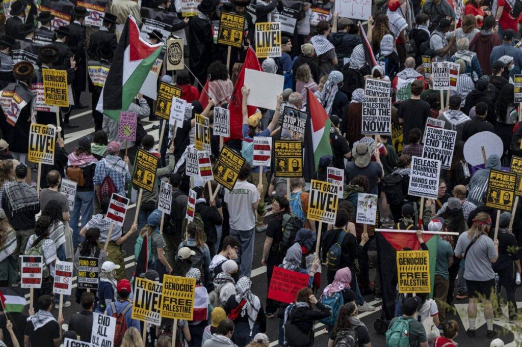 يجد الاستطلاع أن معظم الأميركيين يحملون وجهات نظر غير مواتية لإسرائيل