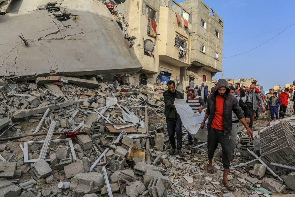 قادة الأردن ، مصر ، فرنسا لعقد محادثات القمة على غزة يوم الاثنين